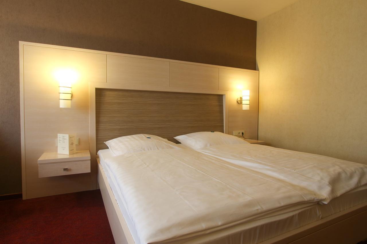 קורבאך Hotel Touric מראה חיצוני תמונה